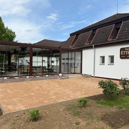 公寓酒店 Bük 外观 照片
