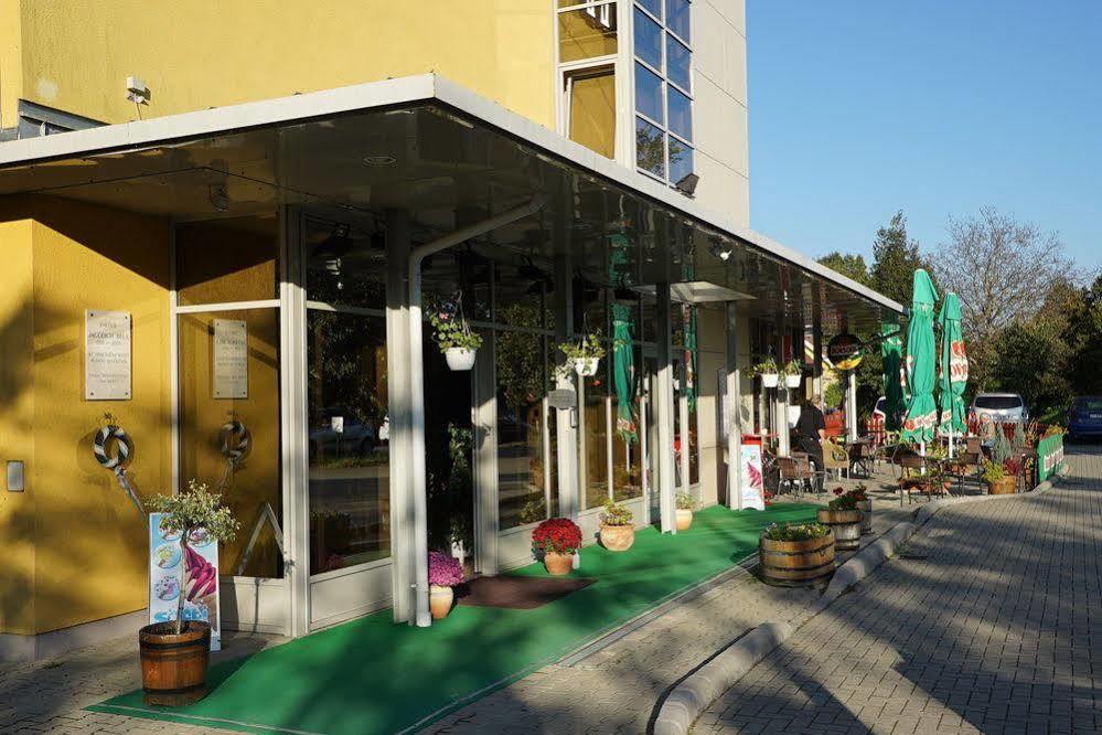 公寓酒店 Bük 外观 照片